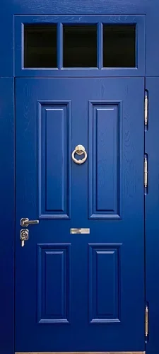 Синяя дверь с верхней вставкой в английском стиле №60